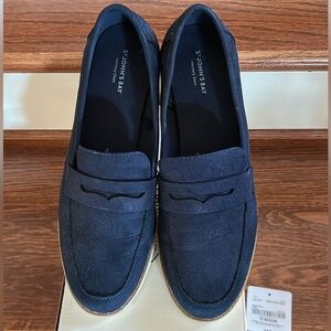 ST. JOHN’S BAY MEMORY FOAM NAVY “BARROW” Size 10 Medium